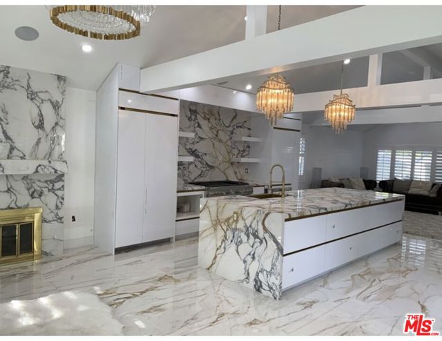 Property photo of 18704 Stefani AV