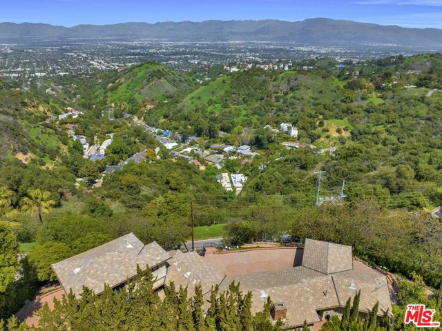 Photo of 13150 Mulholland Dr