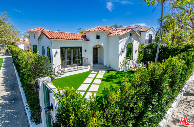 Property photo of 100 S La Jolla AV