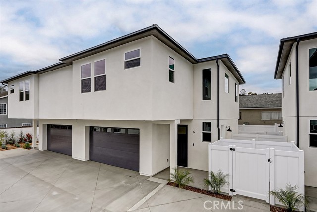 Property photo of 26016 Oak ST