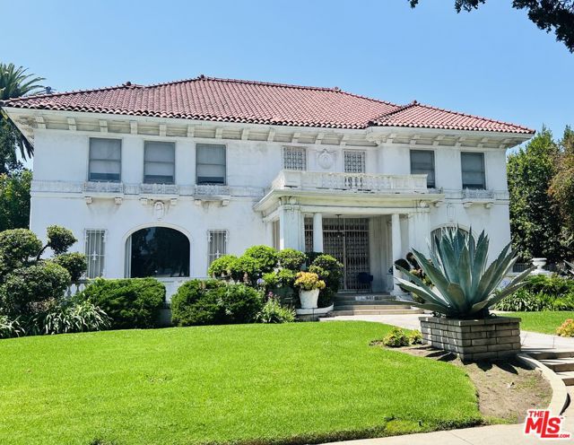 Photo of 1685 S Victoria Av