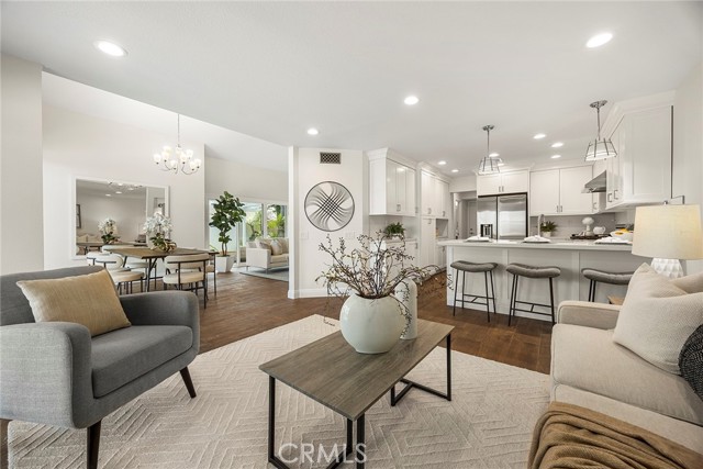 Property photo of 28245 Via Alfonse