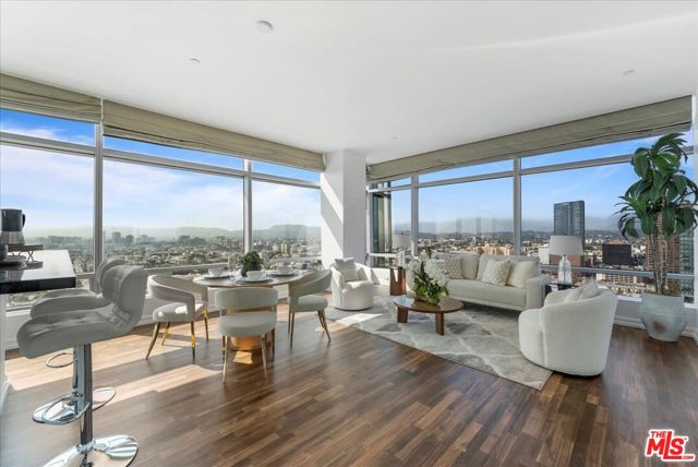 Property photo of 900 W Olympic BL
