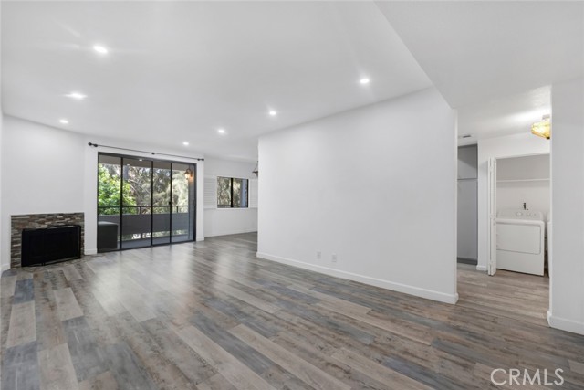 Property photo of 13331 Moorpark ST