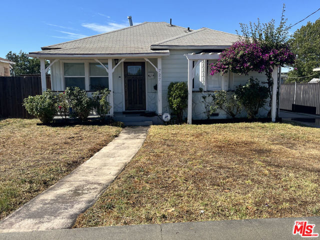 Property photo of 727 W 117th ST