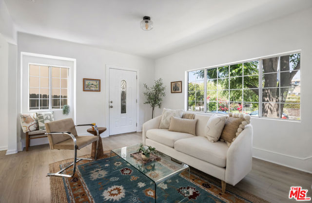 Property photo of 329 N Avenue 57