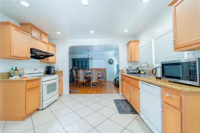 Property photo of 4124 Ivar AV