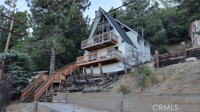 Property photo of 1933 Willow DR