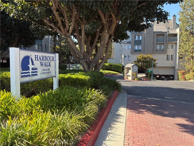 Property photo of 1360 W Capitol DR