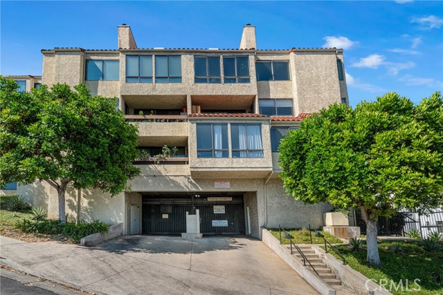 Property photo of 1900 Vine ST