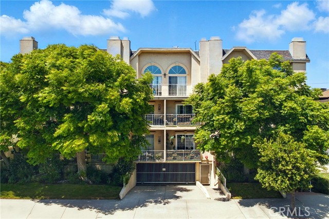 Property photo of 11445 Moorpark ST
