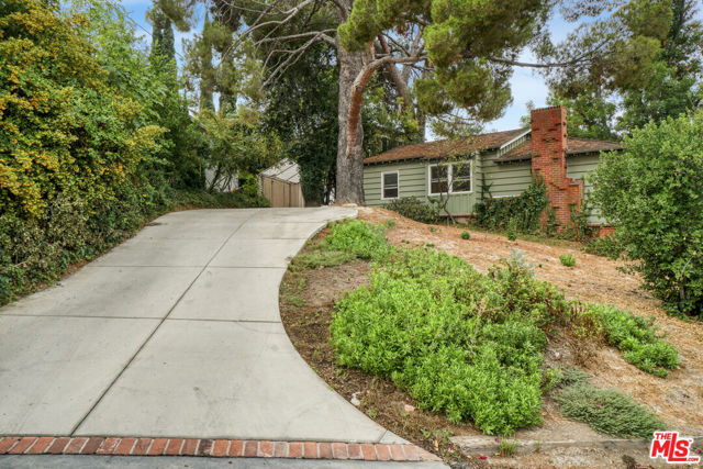 Property photo of 22460 Venido RD