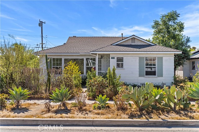 Property photo of 1040 E Oakmont