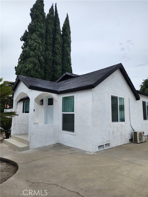 Property photo of 1819 W 2nd