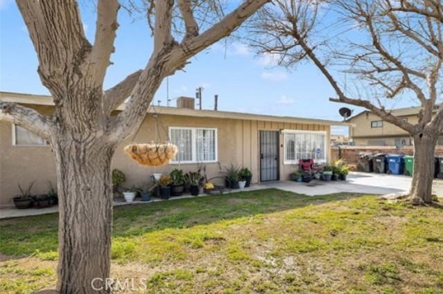 Property photo of 38514 Larkin