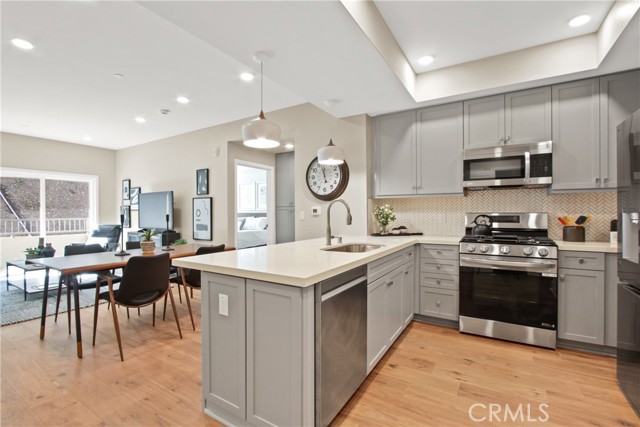 Property photo of 927 Deep Valley DR