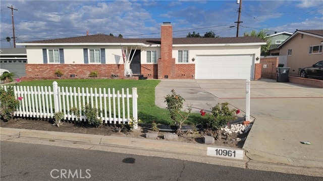 Property photo of 10961 Patricia DR