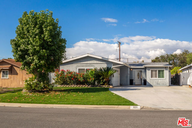 Property photo of 631 Pearlanna DR