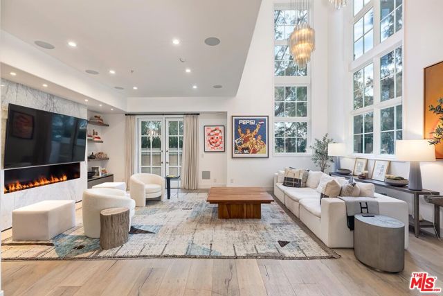 Photo of 11500 San Vicente Bl