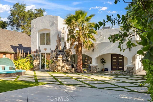 Property photo of 1290 E Woodbury