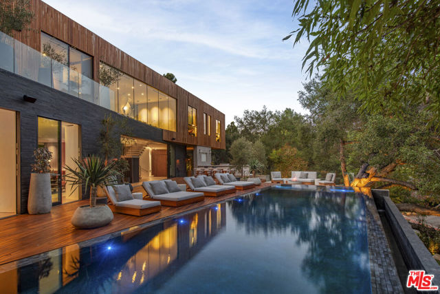 Property photo of 2535 Hutton DR