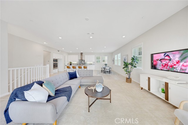 Property photo of 104 Sculpture