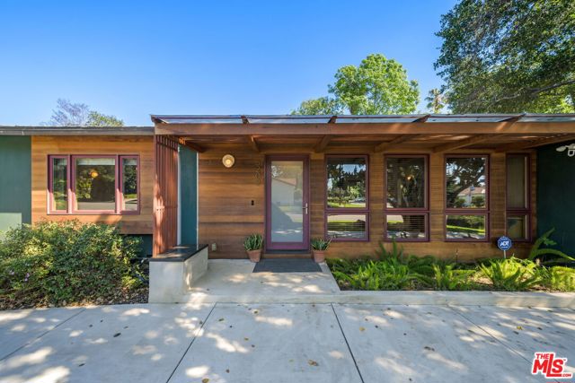 Property photo of 6202 N Willard AV