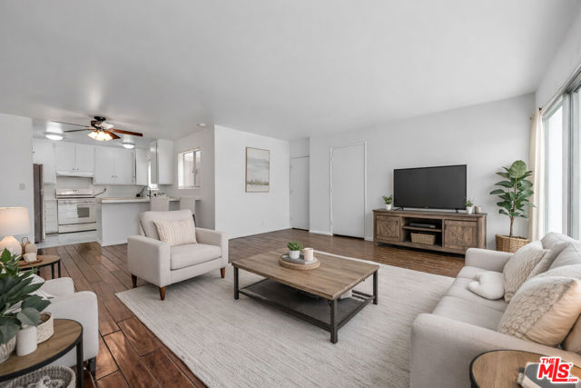 Property photo of 1101 Lincoln BL