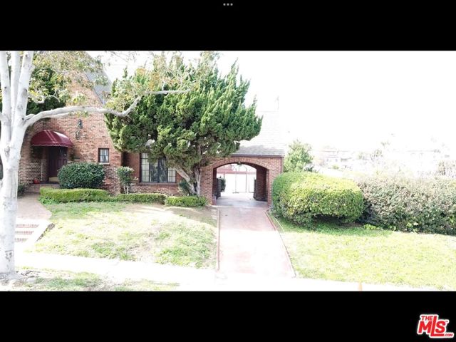 Property photo of 4731 Angeles Vista BL