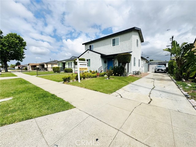 Property photo of 1857 W 94th PL