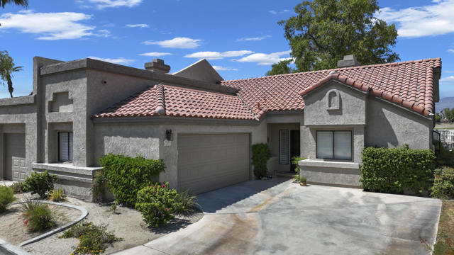 Property photo of 41537 Princeville LN