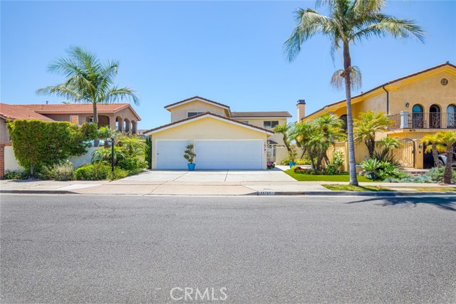 Property photo of 16781 Edgewater LN
