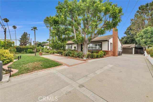 Photo of 1115 E Sierra Madre Av