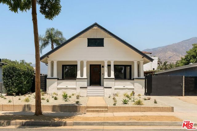 Photo of 385 E Montana St