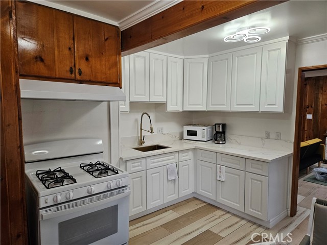 Property photo of 32868 Deer LN