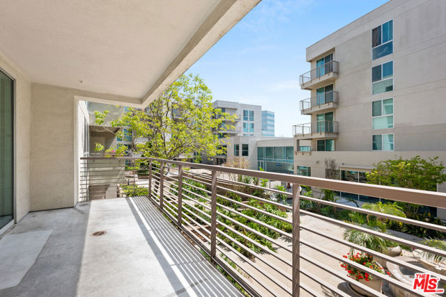 Property photo of 267 S San Pedro ST