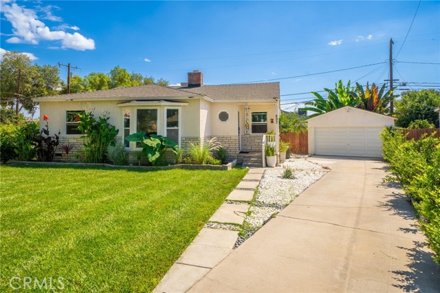 Property photo of 693 E Trenton ST