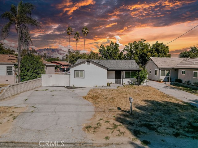Property photo of 1731 Garden Drive