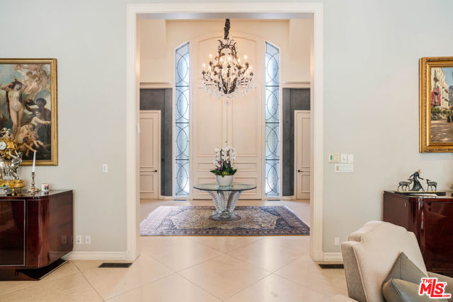 Property photo of 915 Hartford WY