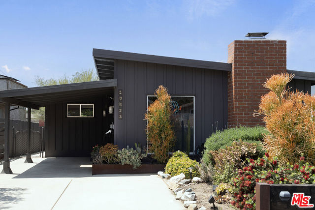 Property photo of 10623 Woodward AV