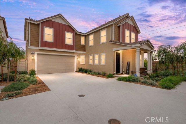 Property photo of 2684 E Towhee