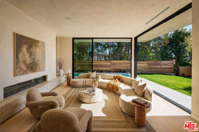 Property photo of 2048 Linnington AV