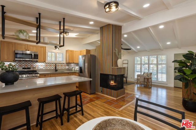 Property photo of 1881 Hackett AV