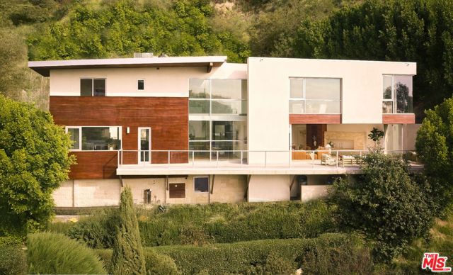 Property photo of 1700 Queens CT