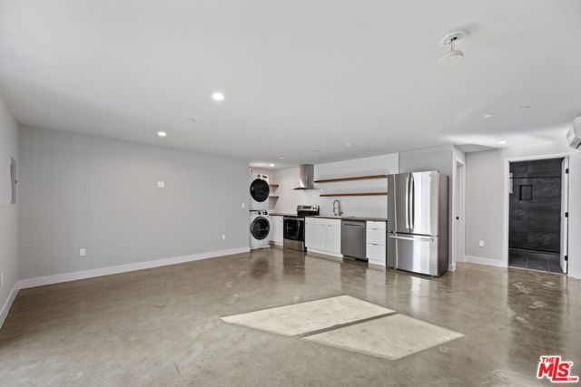 Property photo of 919 N Benton WY