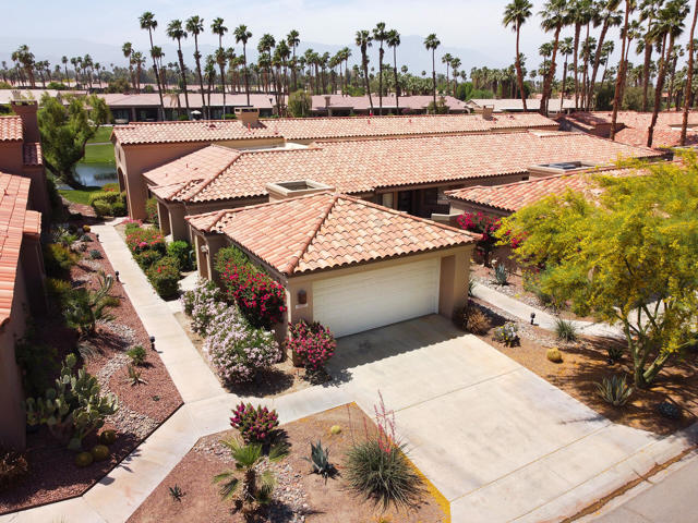 Property photo of 38657 Dahlia WY