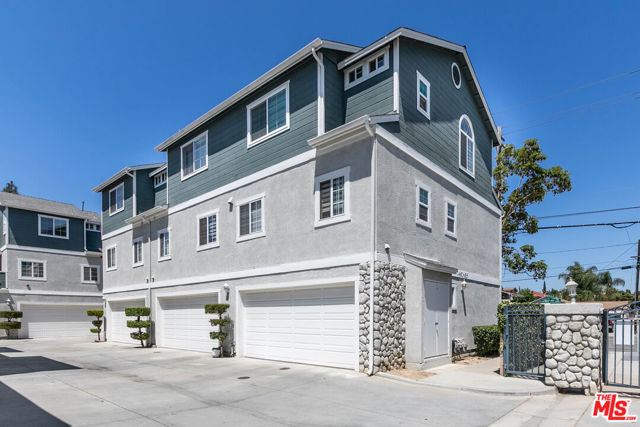 Photo of 7465 Western Bay Dr