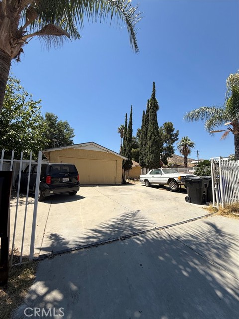 Property photo of 3187 Ruthann DR