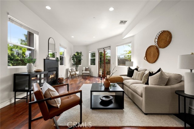 Property photo of 2620 Huntington LN