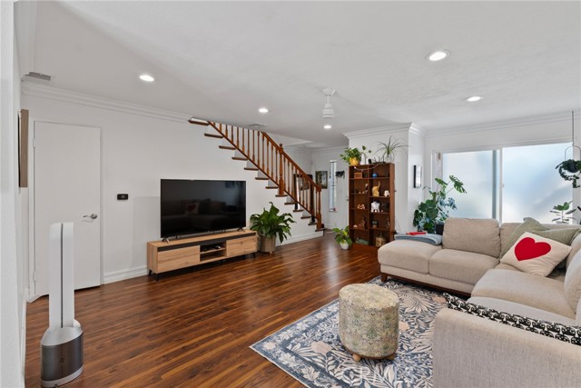 Property photo of 13011 Doty AV
